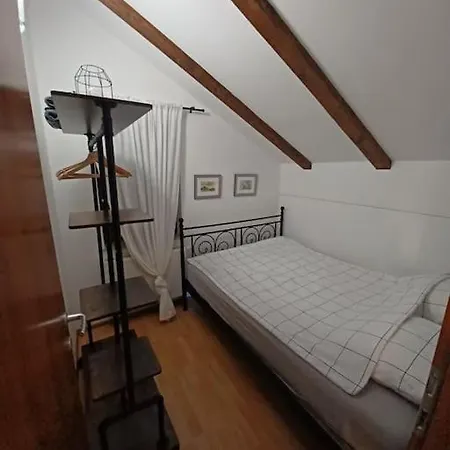 Zara - Fuzine Apartament