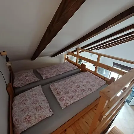 Zara - Fuzine Apartamento *