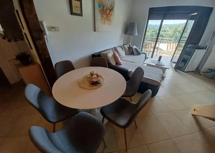 Zara - Fuzine Apartamento