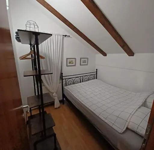 Zara - Fuzine Apartamento